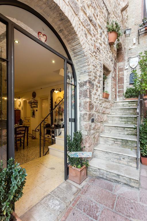 Bed&Breakfast A casa delle Fate Assisi Esterno foto